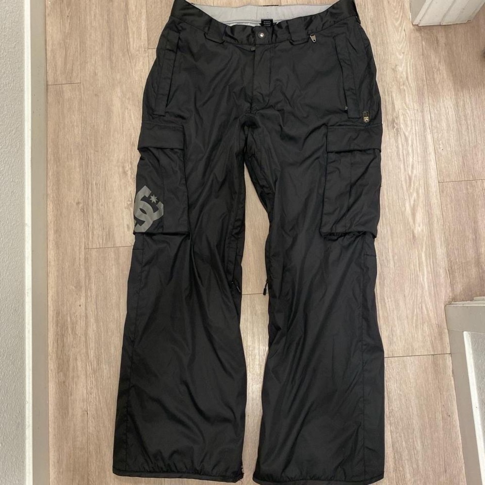 Extremely Baggy Dc Shoes SnowPants